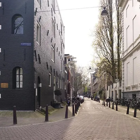 Juul's Apartment *